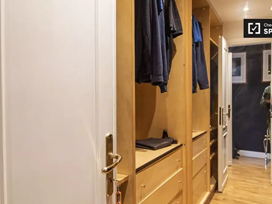 Immagine 19 di Appartamento in affitto  in Via Giulia a Roma