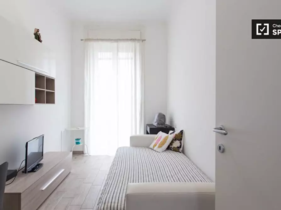 Immagine 16 di Camera condivisa in affitto  in Viale Edoardo Jenner a Milano