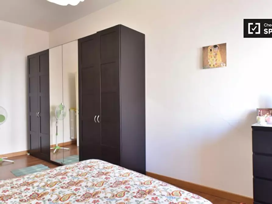 Immagine 4 di Camera condivisa in affitto  in Via Lorenzo Valla a Roma