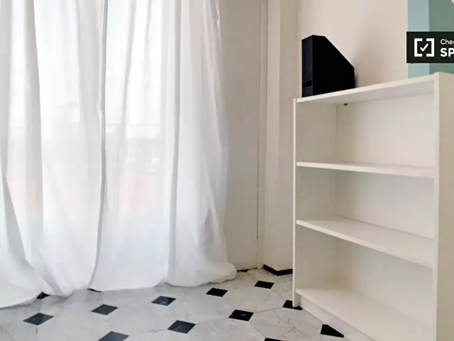 Immagine 2 di Camera condivisa in affitto  in Via Teodosio a Milano