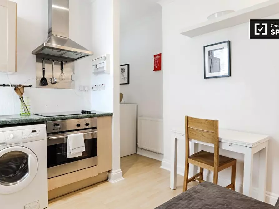 Immagine 2 di Ufficio in affitto  in Sussex Gardens a Paddington