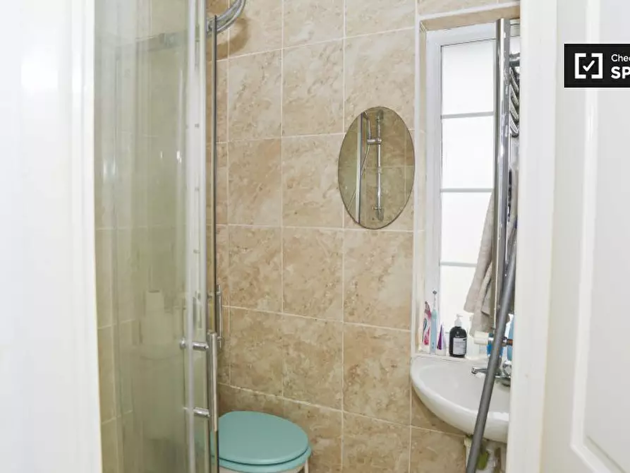 Immagine 15 di Camera condivisa in affitto  in Marvels Ln a Greenwich