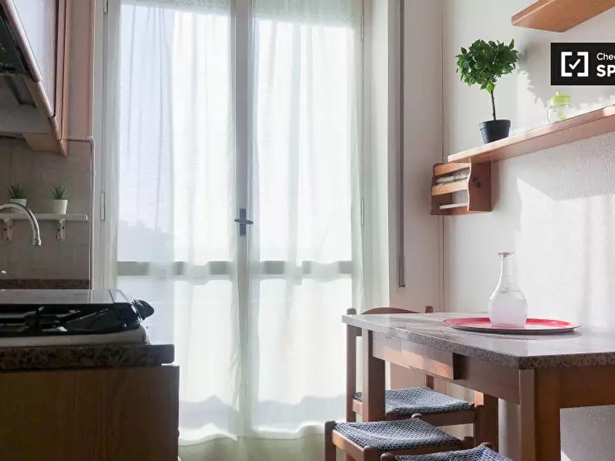 Immagine 5 di Camera condivisa in affitto  in Piazzale Lugano a Milano