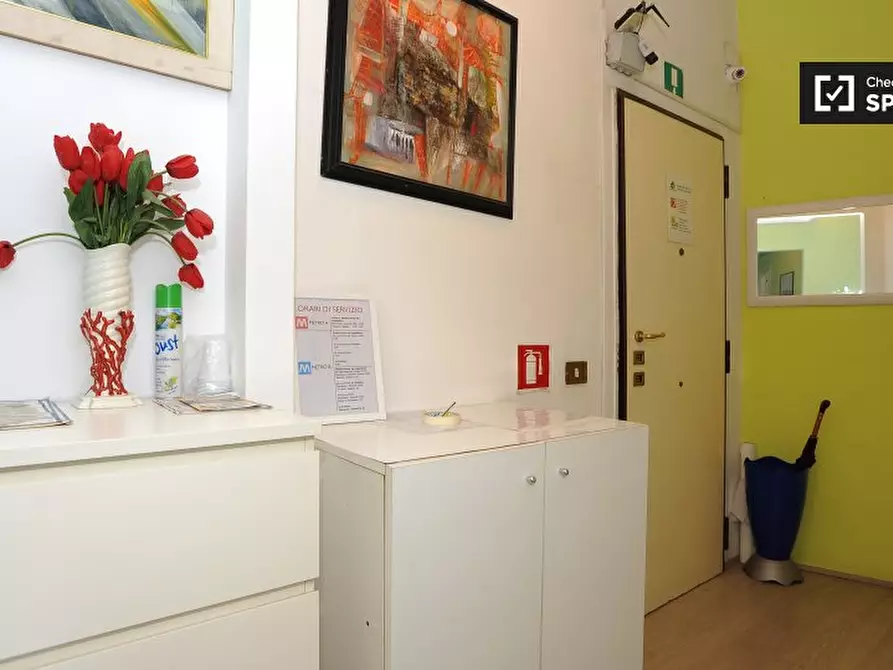 Immagine 9 di Camera condivisa in affitto  in Viale dell'Arte, 00144 Roma RM, Italy a Roma