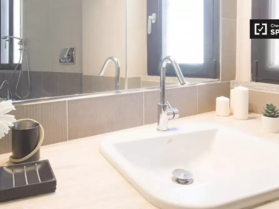 Immagine 11 di Camera condivisa in affitto  in Via Giulio e Corrado Venini a Milano