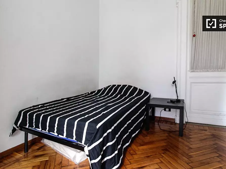 Immagine 1 di Camera condivisa in affitto  in Corso S. Maurizio a Torino