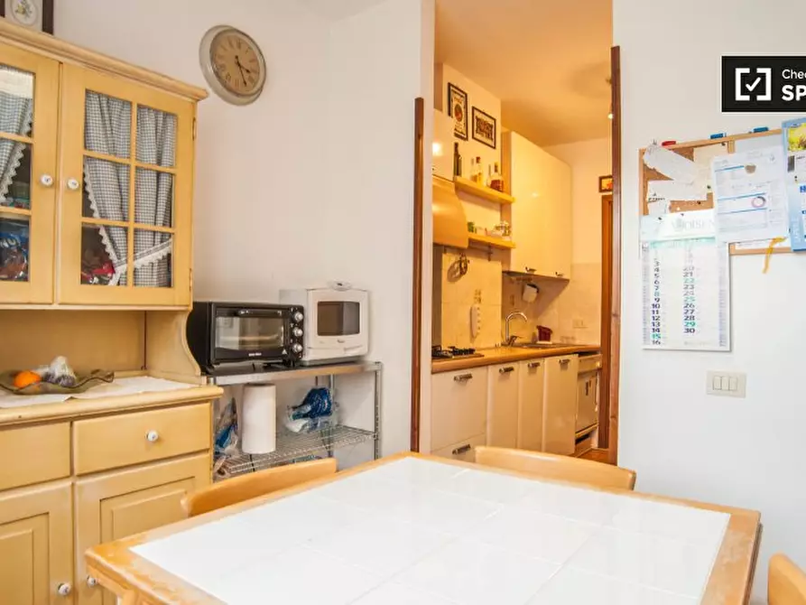 Immagine 11 di Camera condivisa in affitto  in Via del Podere Fiume a Roma