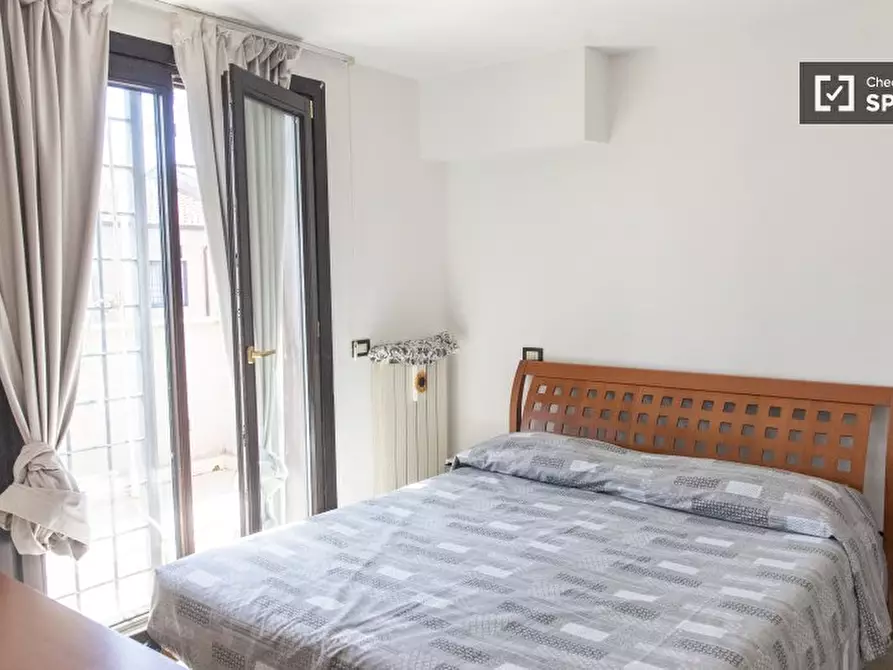 Immagine 12 di Appartamento in affitto  in Via Sesto S. Giovanni a Roma