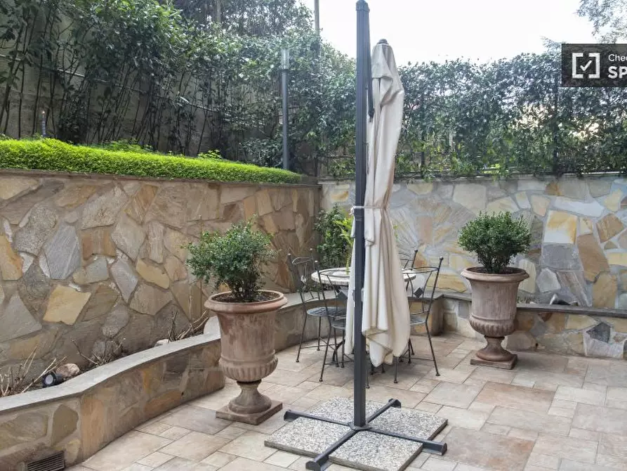 Immagine 12 di Appartamento in affitto  in Via Erode Attico a Roma