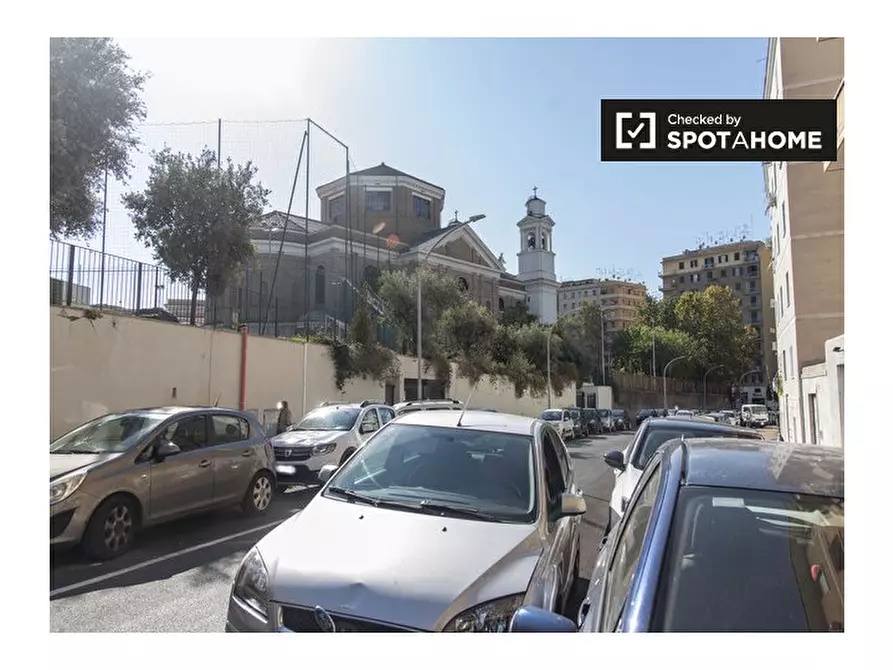Immagine 15 di Appartamento in affitto  in Via Don Rua a Roma