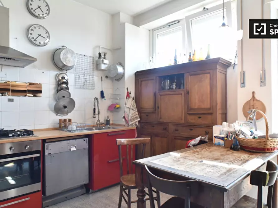 Immagine 10 di Camera condivisa in affitto  in Via Pienza a Roma