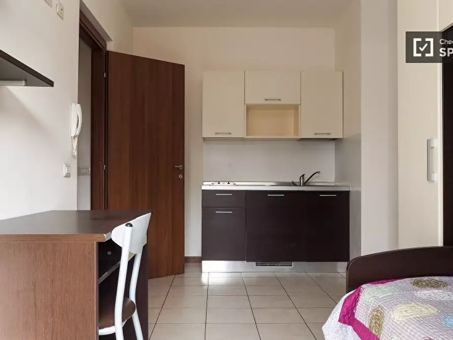 Immagine 5 di Camera condivisa in affitto  in Viale Antonio Gramsci a Sesto San Giovanni