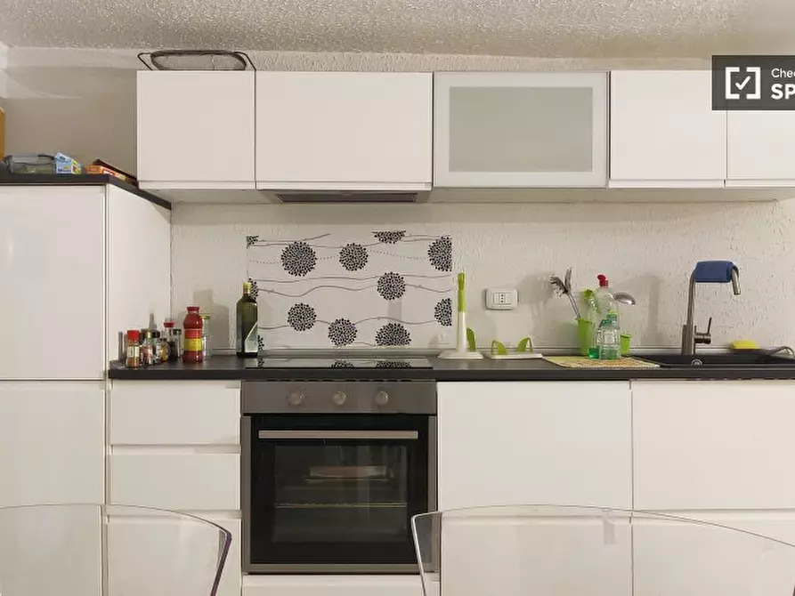 Immagine 5 di Camera condivisa in affitto  in Via Salasco a Milano