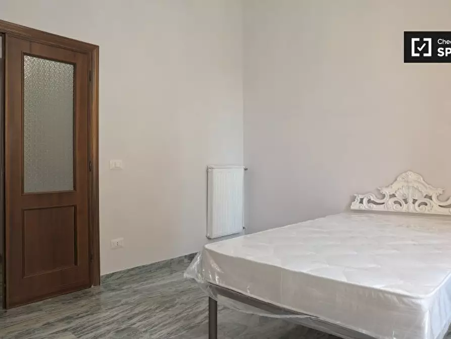 Immagine 11 di Camera condivisa in affitto  in Via Annibal Caro a Roma