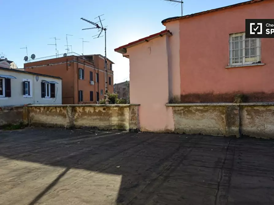 Immagine 6 di Camera condivisa in affitto  in Via dei Sulpici a Roma