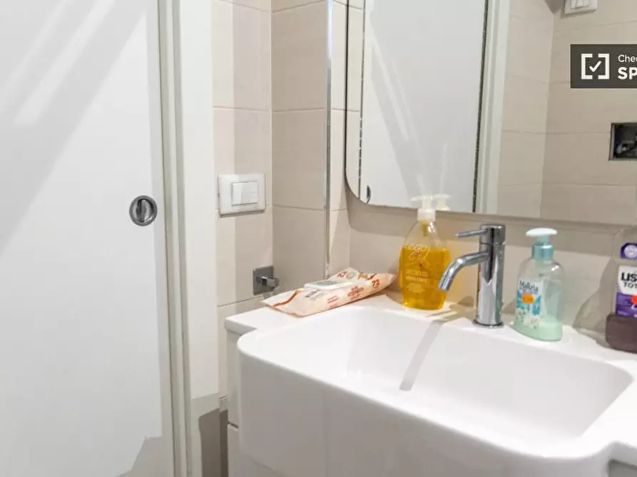 Immagine 8 di Appartamento in affitto  in Via Carlo Denina a Roma