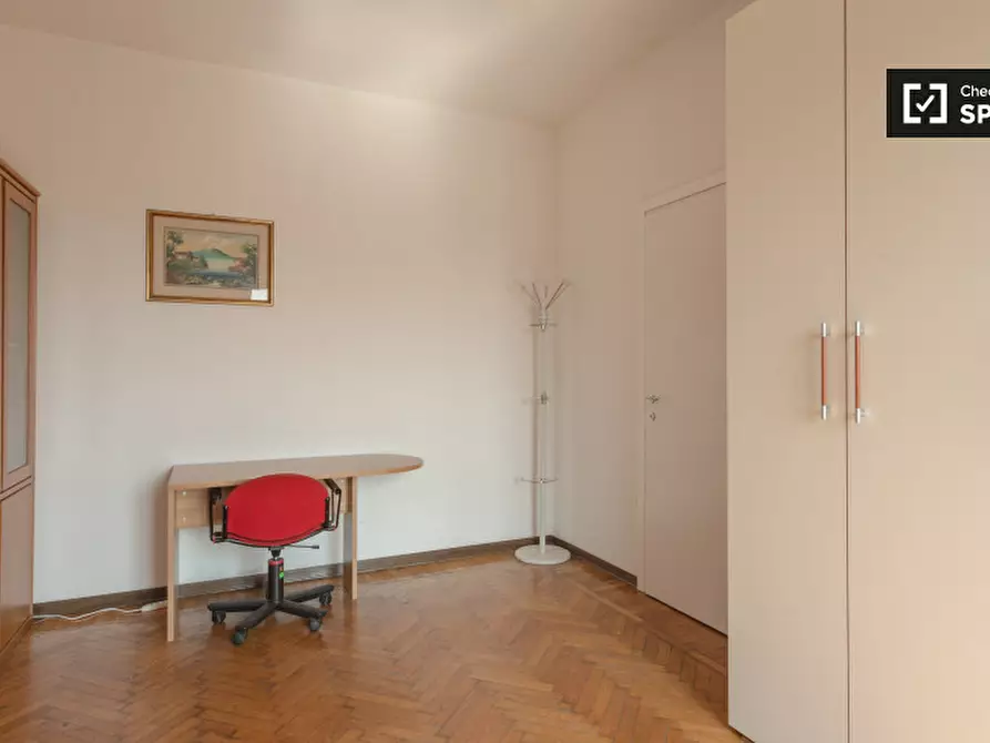 Immagine 2 di Camera condivisa in affitto  in Viale Lucania a Milano