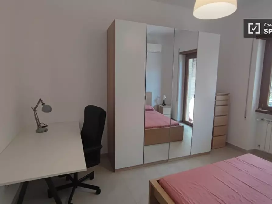 Immagine 16 di Camera condivisa in affitto  in Via Baldo degli Ubaldi a Roma