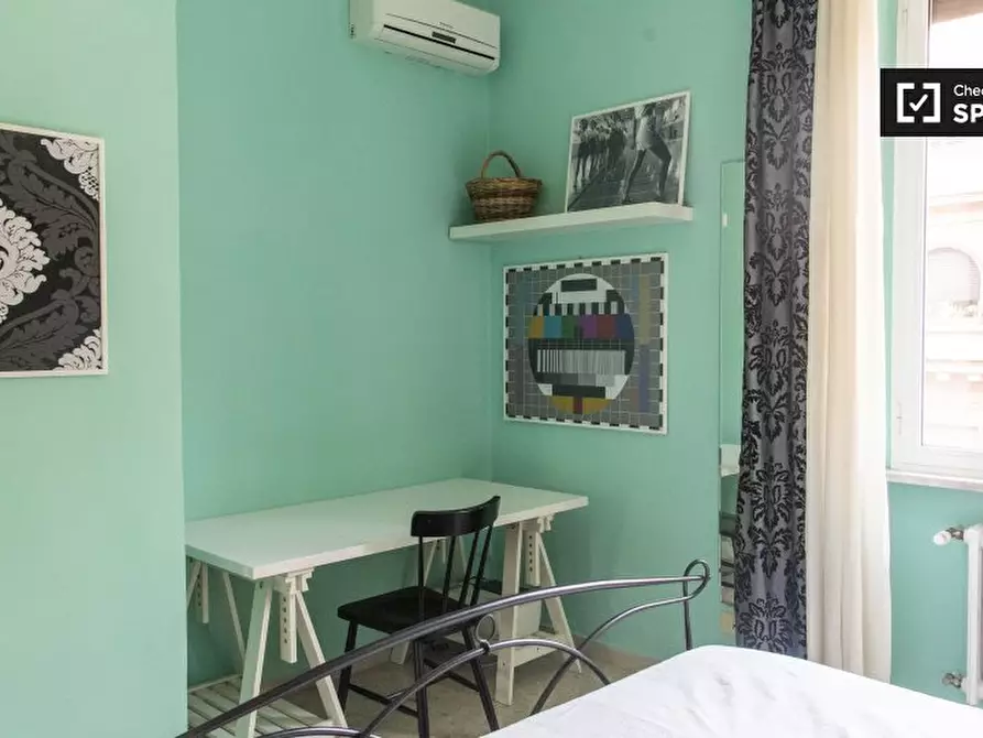 Immagine 19 di Appartamento in affitto  in Via Francesco Caracciolo a Roma