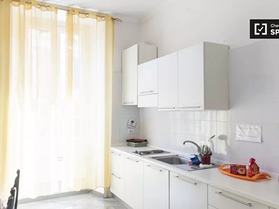 Immagine 9 di Camera condivisa in affitto  in Via Napoleone III a Roma