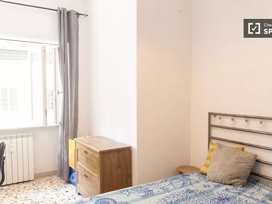 Immagine 13 di Camera condivisa in affitto  in Via Raimondo Montecuccoli a Roma