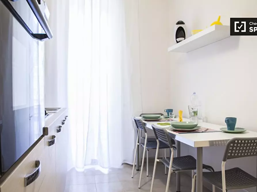 Immagine 6 di Camera condivisa in affitto  in Via Temistocle Calzecchi Onesti a Roma