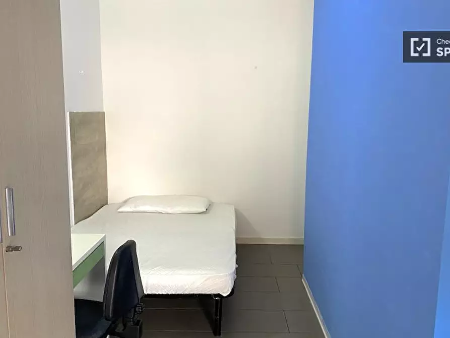 Immagine 2 di Camera condivisa in affitto  in Via di Carcaricola a Roma