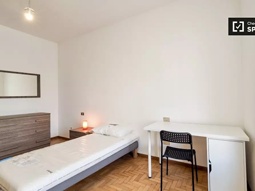 Immagine 2 di Camera condivisa in affitto  in Via Sapri a Milano