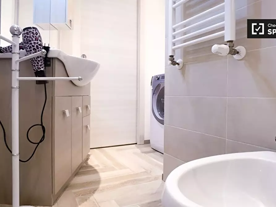 Immagine 11 di Appartamento in affitto  in Viale dei Romagnoli a Roma