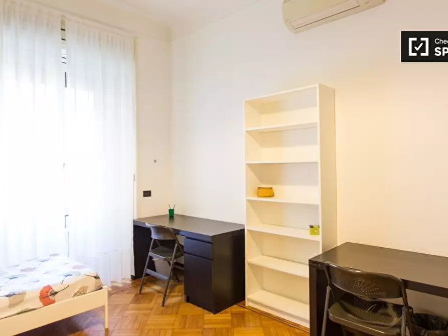 Immagine 4 di Camera condivisa in affitto  in Viale Romagna a Milano