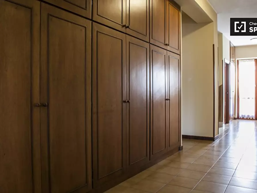 Immagine 19 di Camera condivisa in affitto  in Via Santa Domenica Talao a Roma