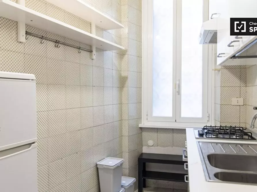 Immagine 5 di Camera condivisa in affitto  in Via Pietro Tacchini a Roma