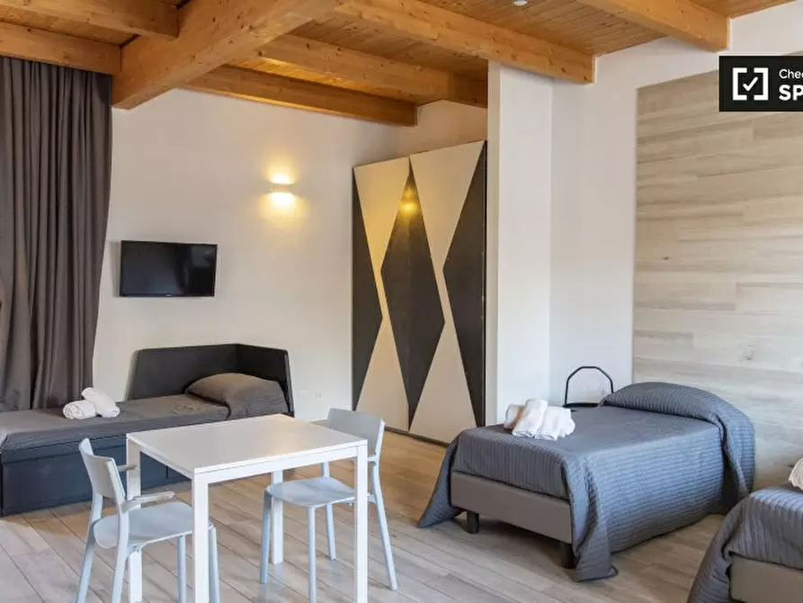 Immagine 3 di Appartamento in affitto  in Via di Acqua Bullicante a Roma