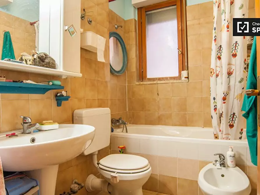 Immagine 14 di Camera condivisa in affitto  in Via Giulioli Eudo, 00173 Roma RM, Italy a Roma