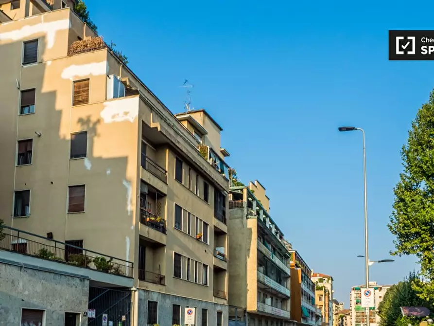 Immagine 19 di Camera condivisa in affitto  in Via Salasco a Milano