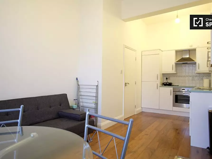 Immagine 5 di Appartamento in affitto  in A Alvington Cres a Hackney