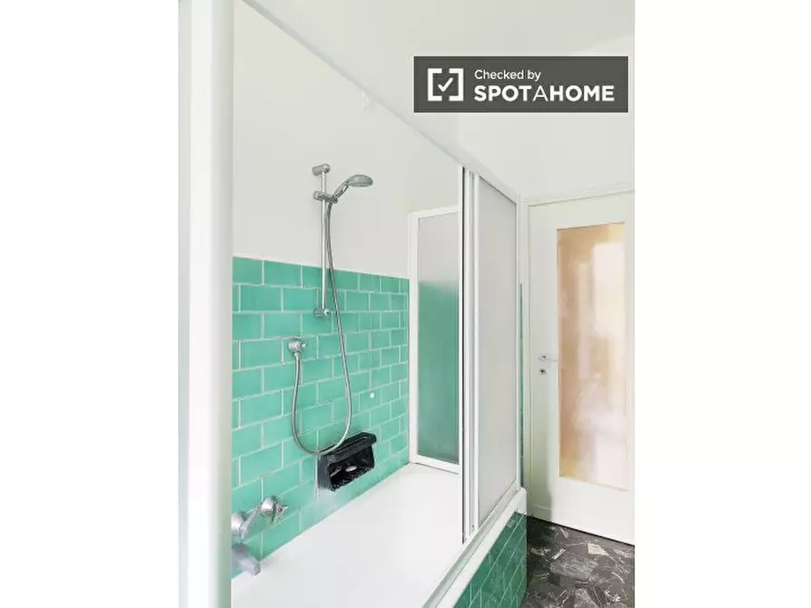 Immagine 11 di Camera condivisa in affitto  in Piazza Simone Bolivar a Milano