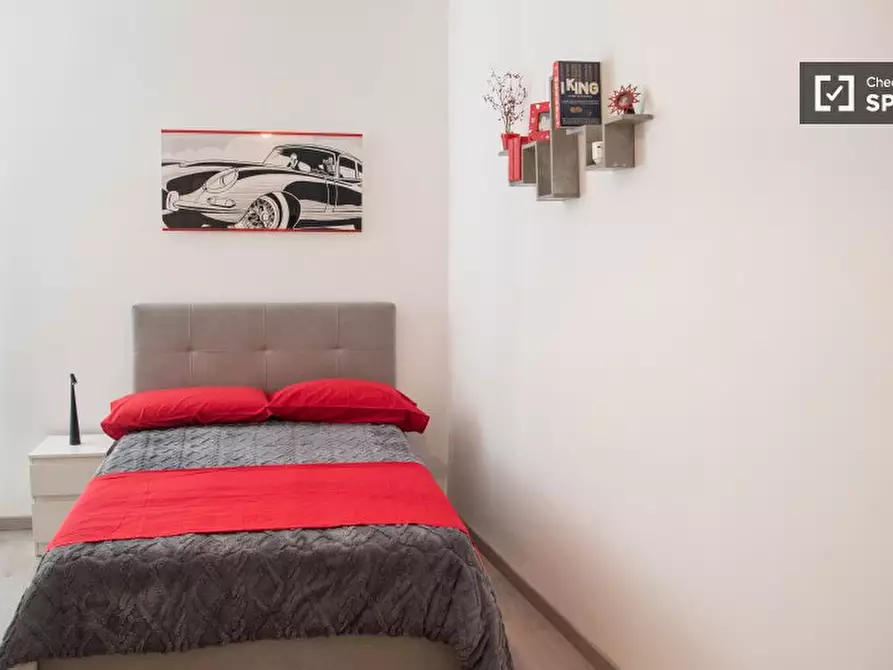 Immagine 15 di Camera condivisa in affitto  in Via Ostiense a Roma