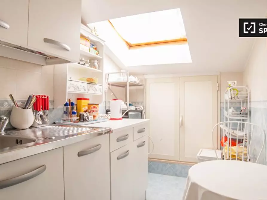 Immagine 7 di Camera condivisa in affitto  in Via Gaeta, 00185 Roma RM, Italy a Roma