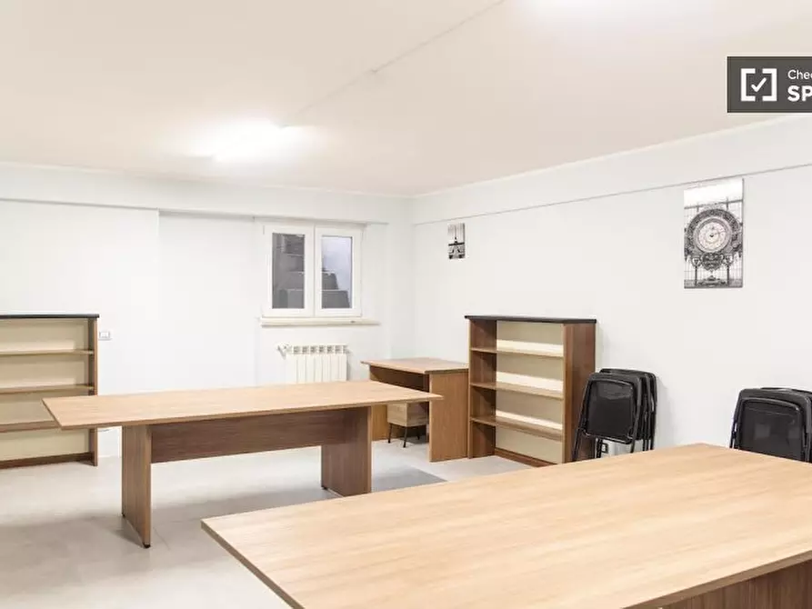 Immagine 14 di Camera condivisa in affitto  in Via di Carcaricola a Roma