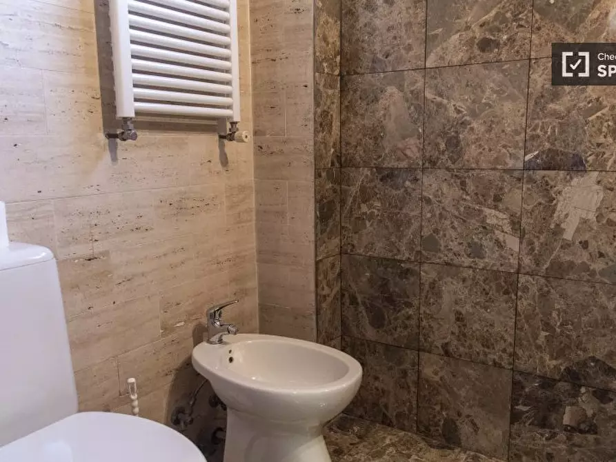 Immagine 12 di Camera condivisa in affitto  in Via di Villa Severini a Roma