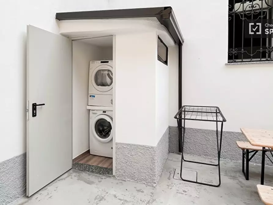 Immagine 14 di Camera condivisa in affitto  in Via Comune Antico a Milano