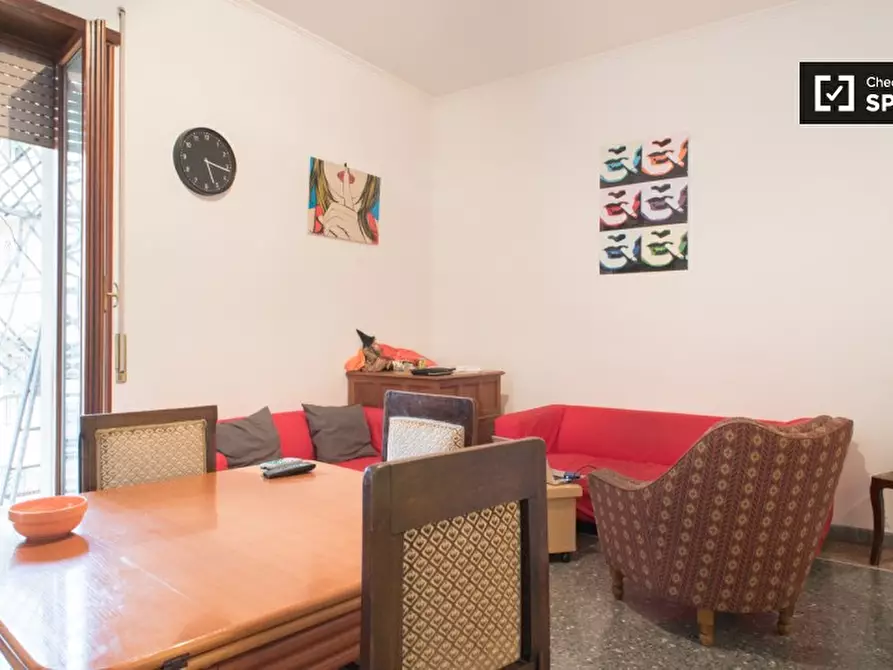 Immagine 6 di Camera condivisa in affitto  in Via Montebuono a Roma