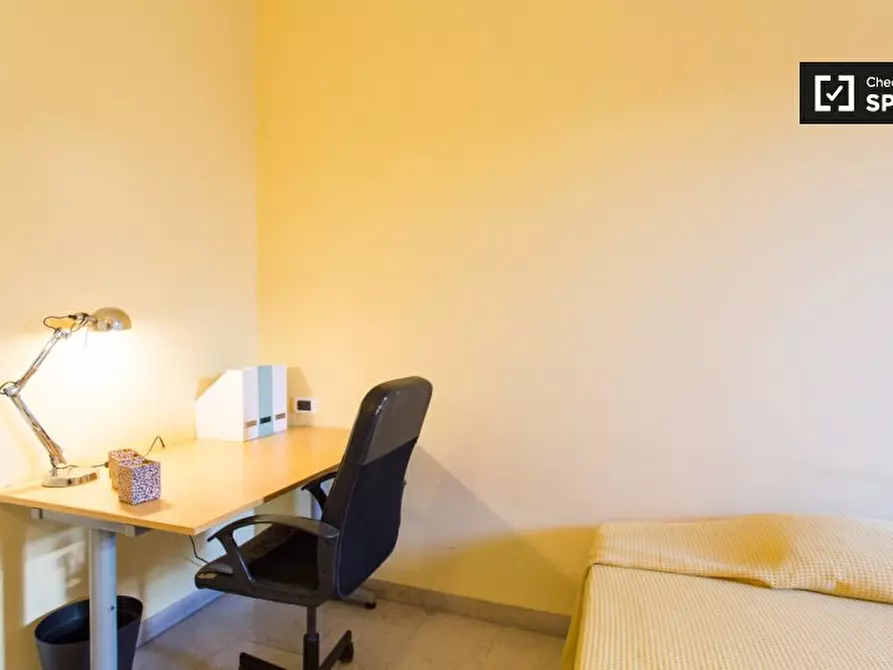 Immagine 4 di Camera condivisa in affitto  in Largo Isabella d'Aragona a Milano