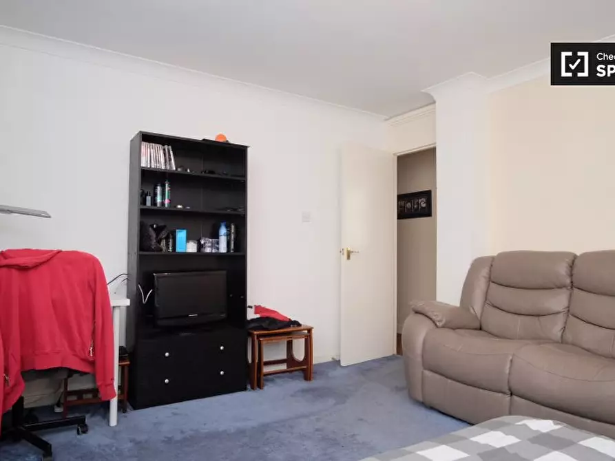 Immagine 3 di Camera condivisa in affitto  in Wayford Street a Wandsworth