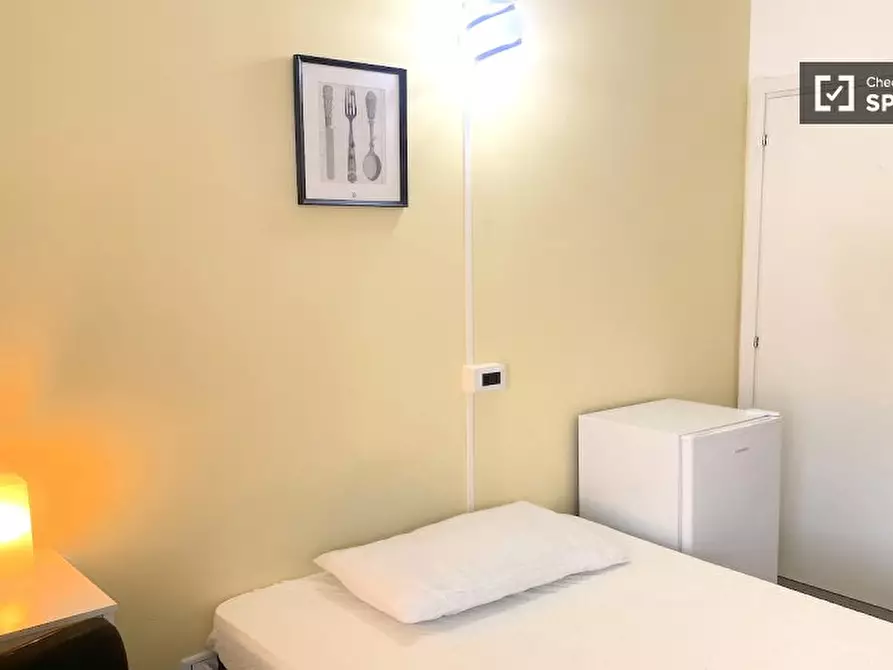 Immagine 2 di Camera condivisa in affitto  in Via di Carcaricola a Roma