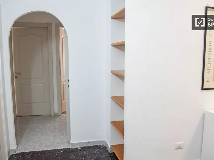 Immagine 17 di Camera condivisa in affitto  in Via Emilio Albertario a Roma
