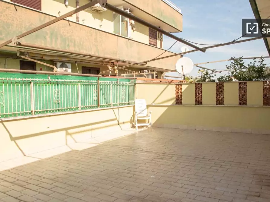 Immagine 10 di Camera condivisa in affitto  in Via di Trigoria, 00128 Selcetta RM, Italy a Roma