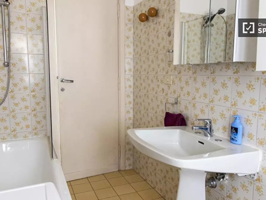 Immagine 3 di Appartamento in affitto  in Via Badia di Cava a Roma