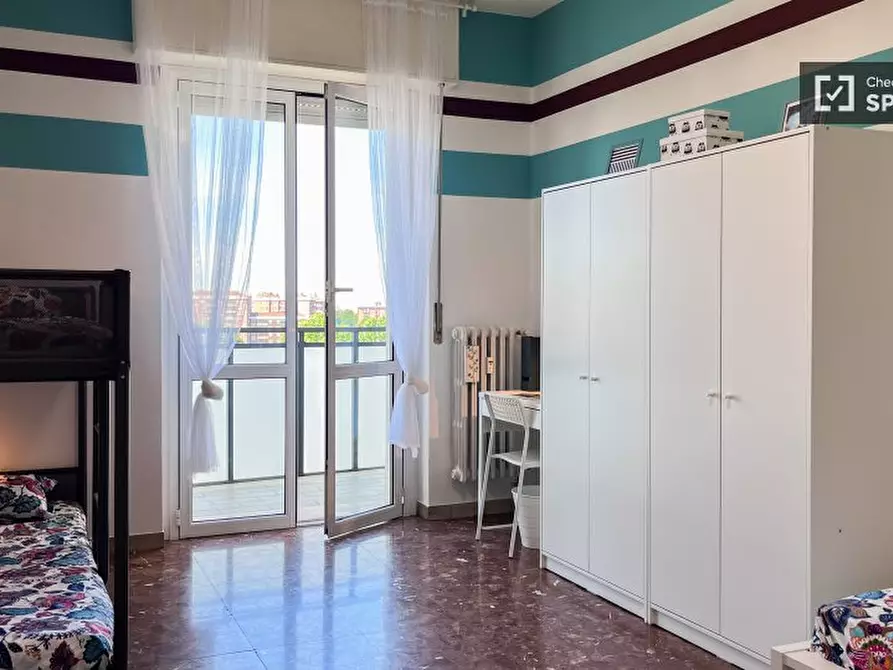 Immagine 4 di Camera condivisa in affitto  in Via Monte Sabotino a Cinisello Balsamo